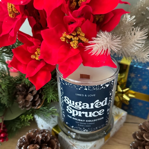 🌲NEW SCENT!🌲Sugared Spruce Scented Holiday Candle - Picture 2 of 4
